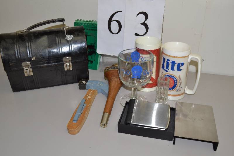 lot 63 image: Lunch box, beer
