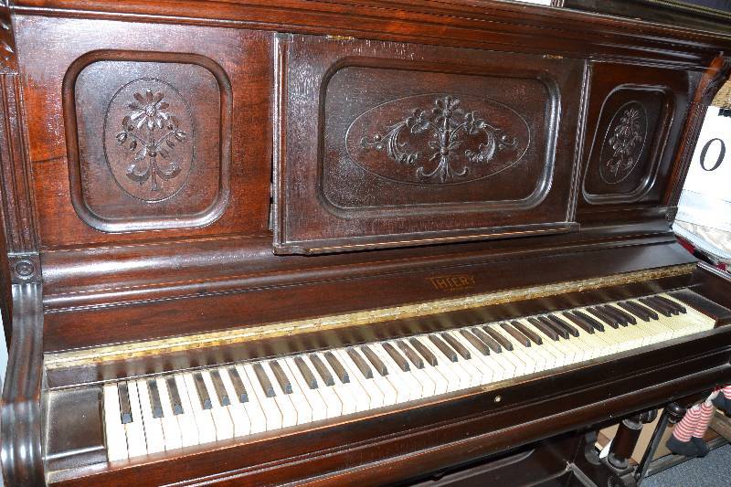 lot 1 image: Antique Pump organ