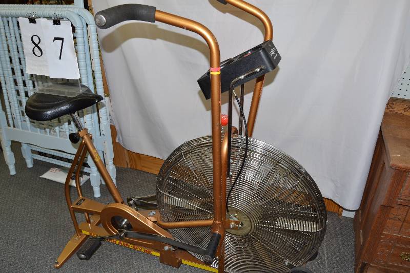 lot 87 image: Schwinn Air Dyne exercise bicycle