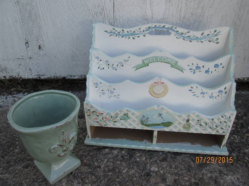 Small planter and organizer...