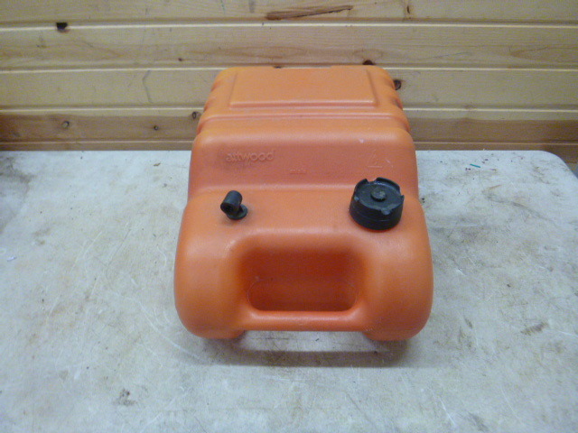 Attwood Marine Gas Tank