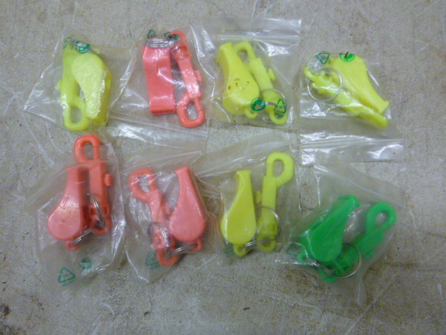 8 Whistles