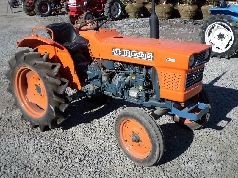 Kubota L2201G Tractor, 3-Cylinder D...