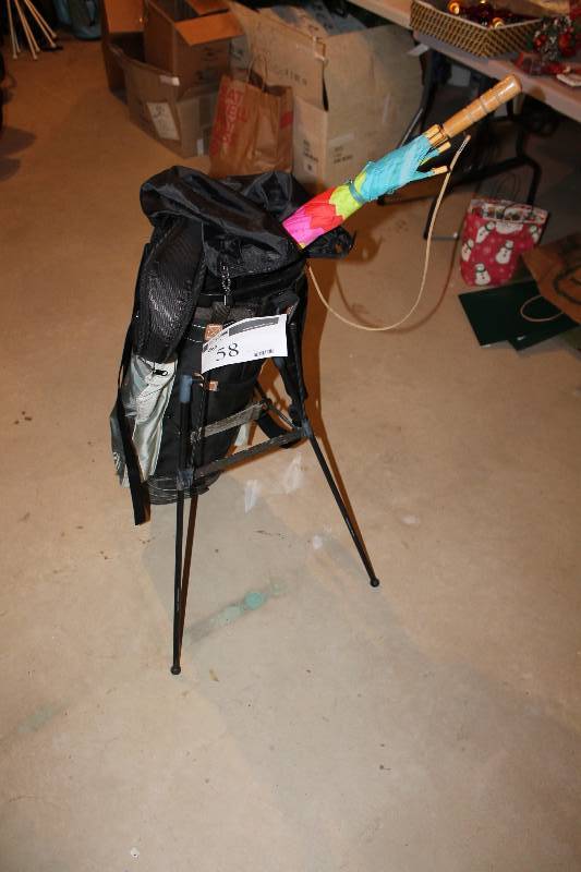 lot 58 image: Golf Bag wGolf Umbrella.