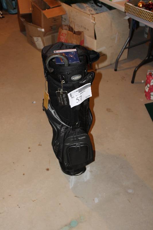 lot 57 image: Knight Golf Bag wBall Marker & Golf Umbrella.