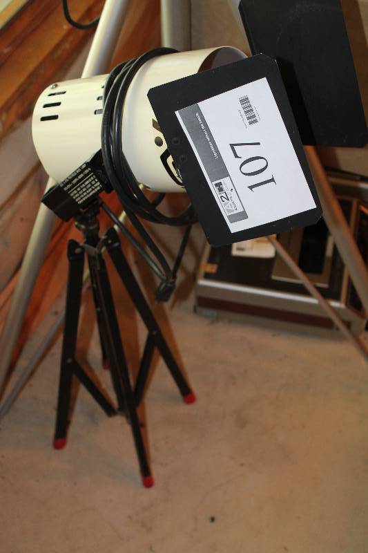 lot 107 image: Smith Victor Video Lighting Unit Model Q60.