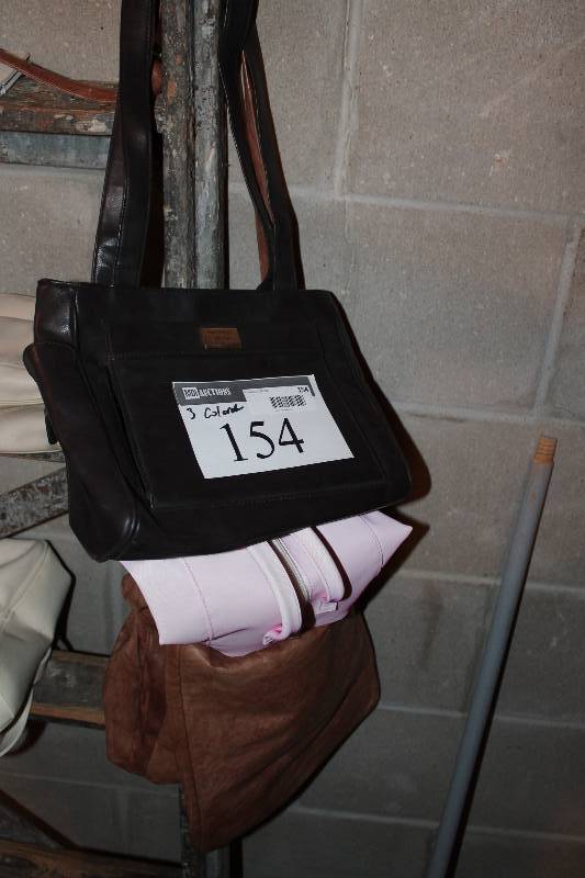 lot 154 image: Lot of (3) Carrying Bags wShoulder Straps Pink, Brown, Black.