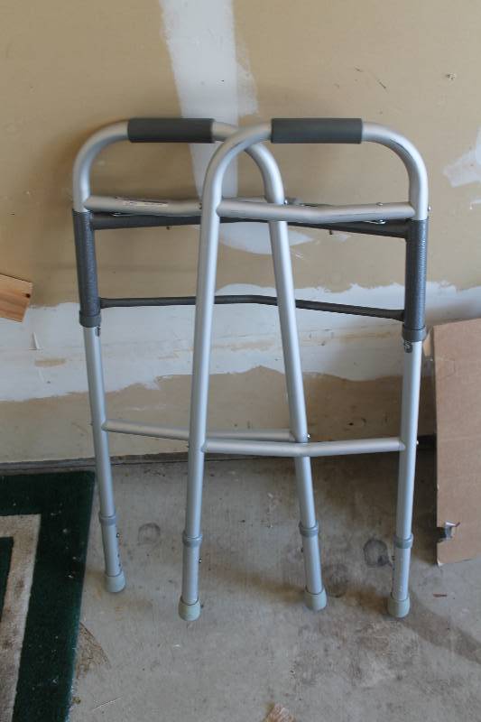lot 40 image: APA Medical Equipment Assist Walker Metal.
