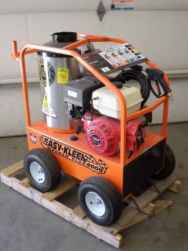 lot 1 image: Easy Kleen Magnum Plus 4000 Hot-Wat...