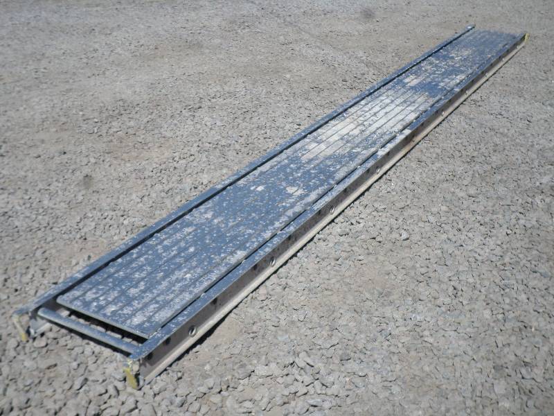 lot 3 image: Werner 20ft Length x 24 Width Comm...
