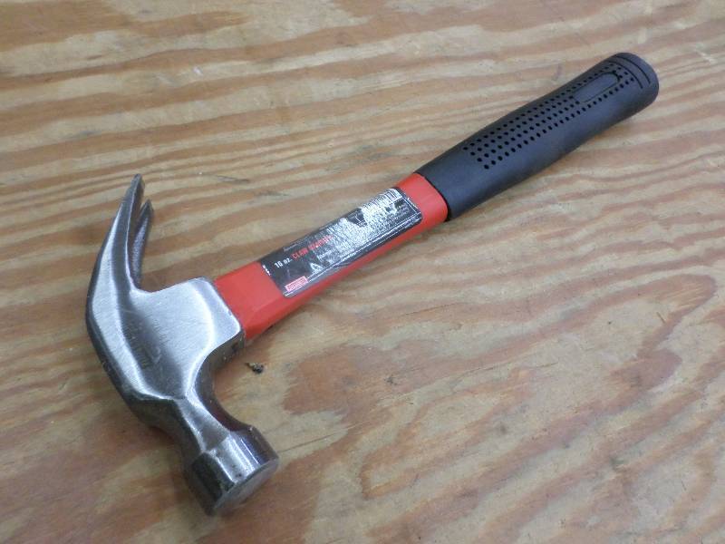 lot 62 image: Unused Tool Shop 16oz Claw Hammer ...