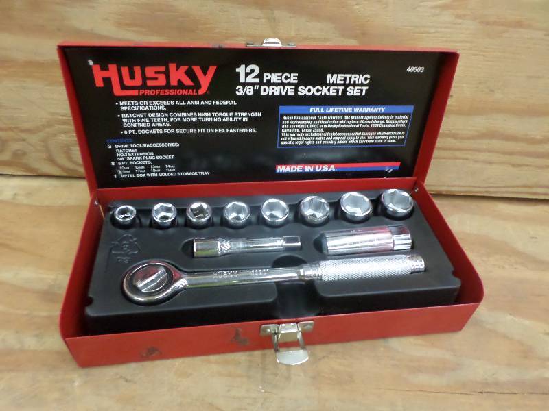 lot 78 image: Unused Husky 12-Piece 38-Drive Me...