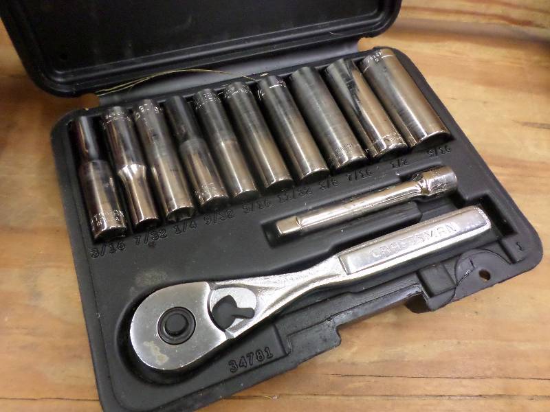 lot 83 image: Unused Craftsman 12-Piece 14-Driv...