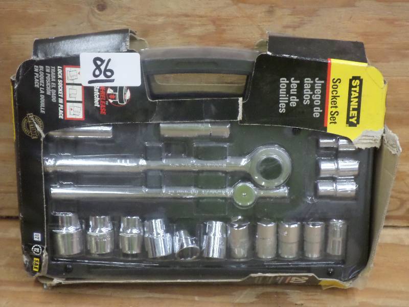 lot 86 image: New Stanley 20-Piece 12-Drive SAE...