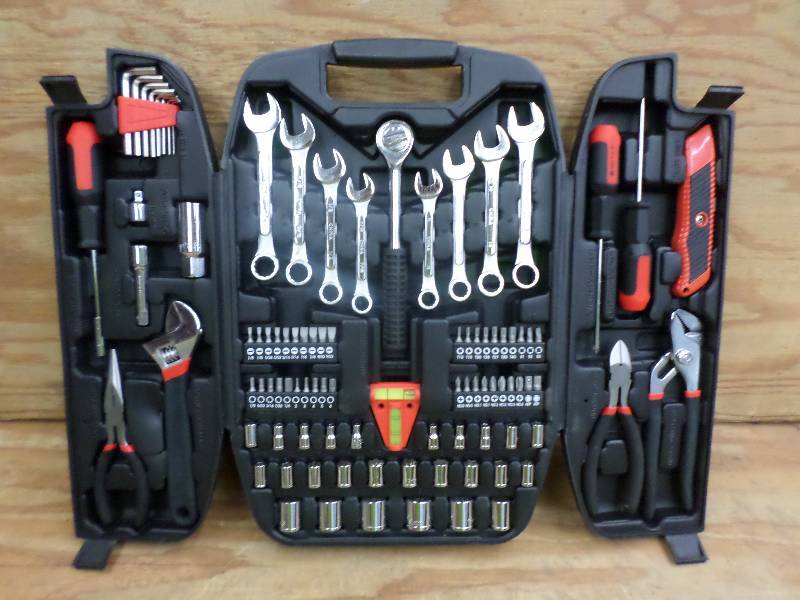 lot 92 image: Unused 95-Piece Tool Set With Case ...