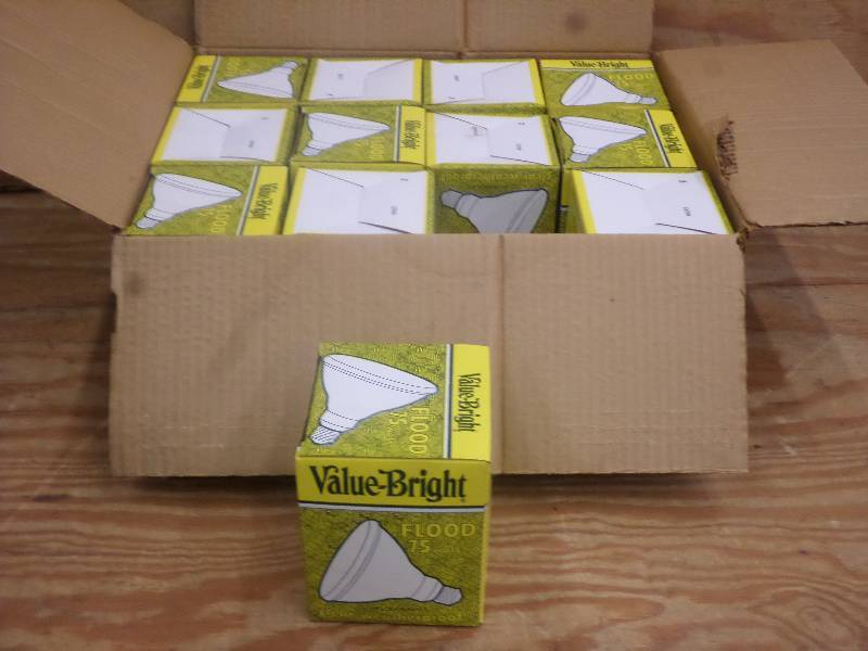 lot 104 image: (12) New 75Watt Flood Light Bulbs ...