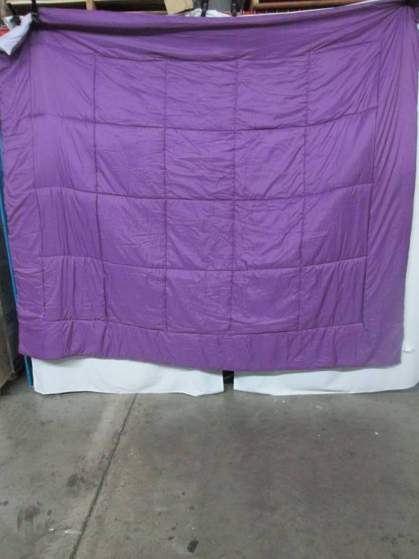 Alcove Solid Color Reversible Comforter - King