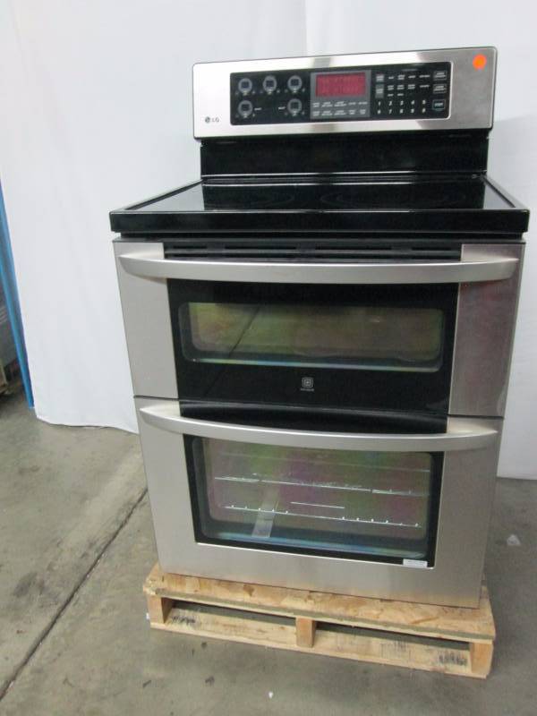 LG 6.7 CU. FT. CAPACITY ELECTRIC DOUBLE OVEN RANGE WITH CONVECTION AND INFRARED GRILL