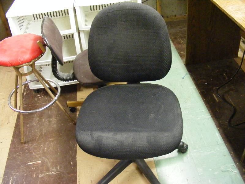 Vintage Swivel Stool, 2 rolling Office Chairs, 2 Rolling Plastic Organizers