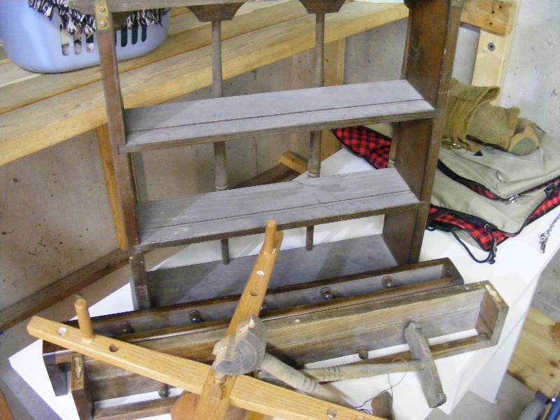 Wood Shelves with Plate Grooves