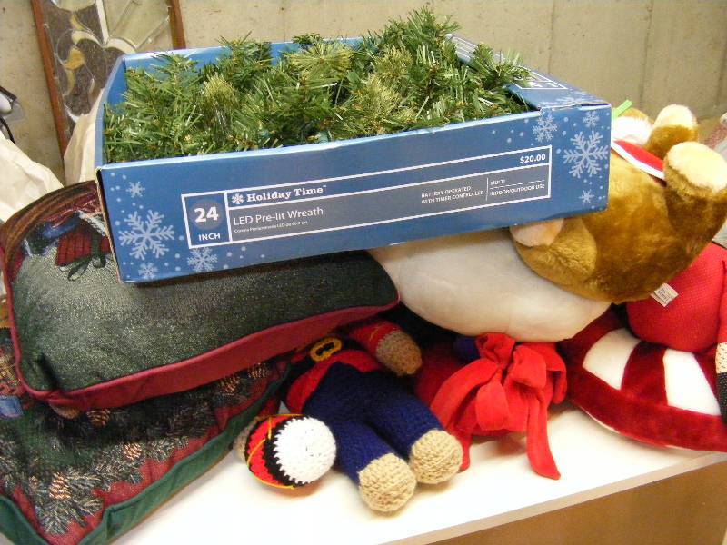 Holiday Wreath, Pillows and Stuffies