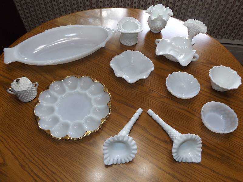 13 milkglass pieces