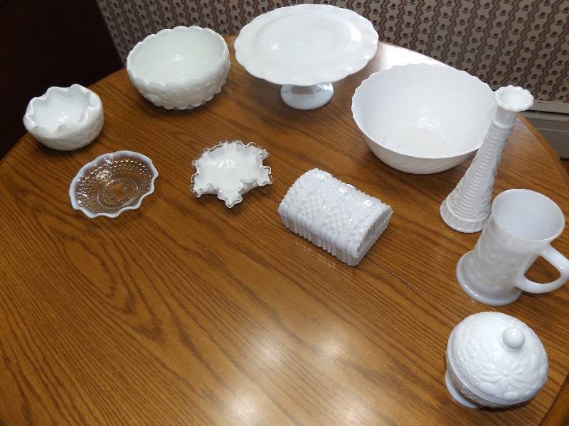 10 milkglass pieces