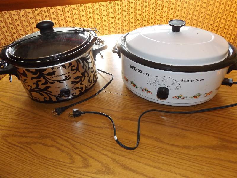 Hamilton Beach  crockpot, Nesco 6 quart roaster oven.