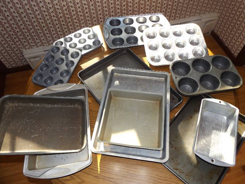 Cake pans, cupcake pans, bar pans, bread pan.