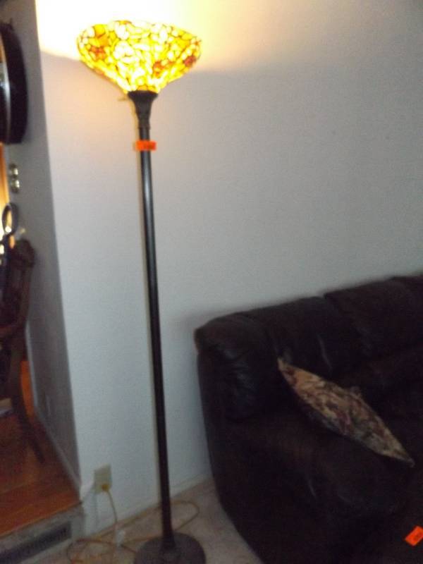 Tiffany style floor lamp.