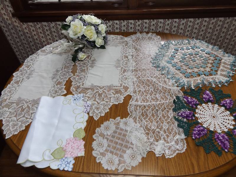 7 doilies, bridal bouquet & corsage