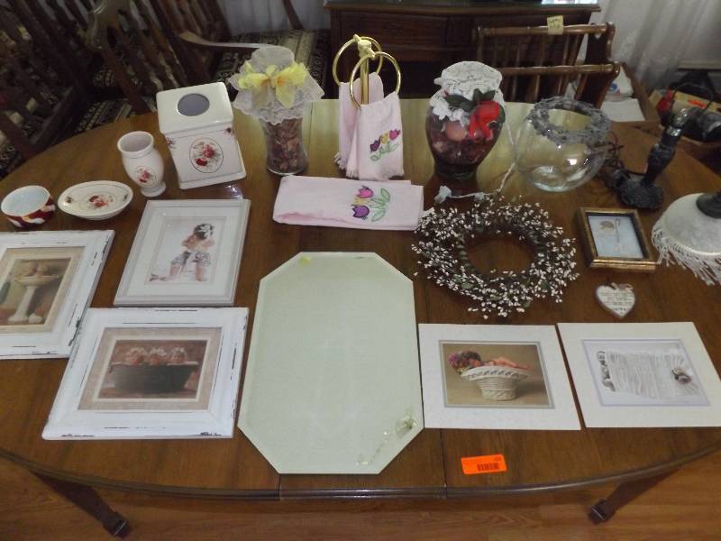 pictures, mirror, bathroom set, lamp (needs repair),  decorations.