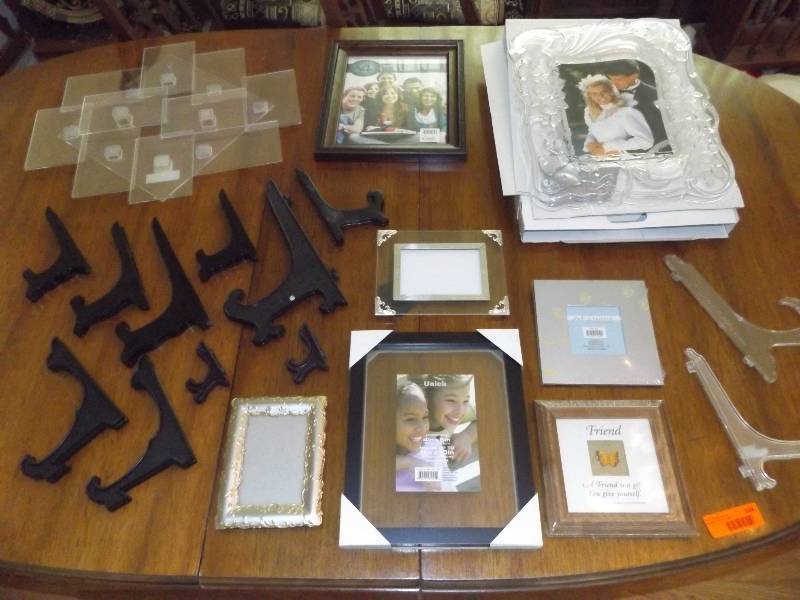 8 picture frames, 12 picture holders.