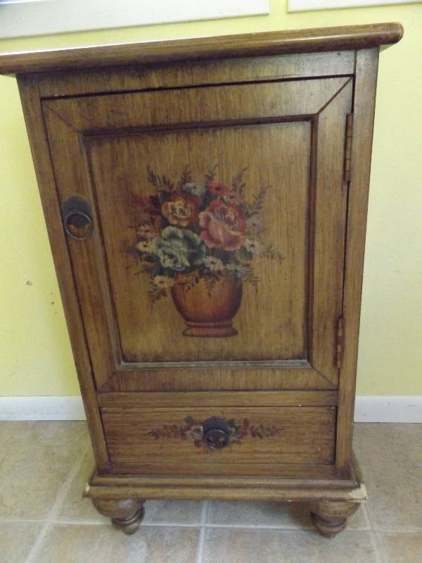 Small wood cabinet.