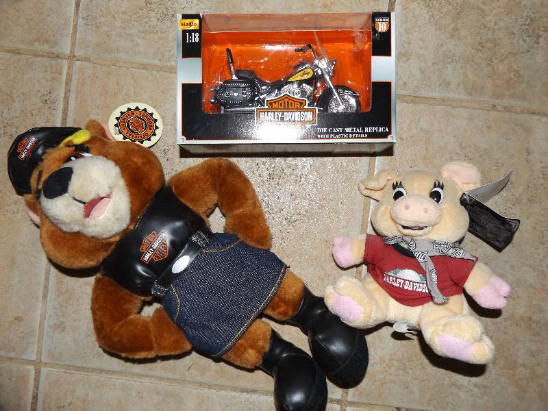 3 Harley Davidson items