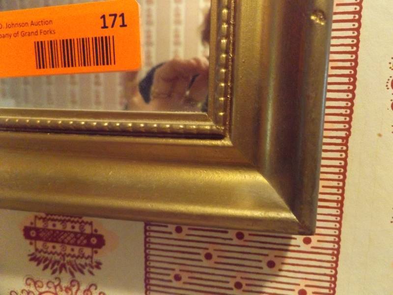 Wall mirror