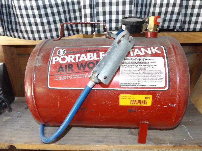 Portable air tank.