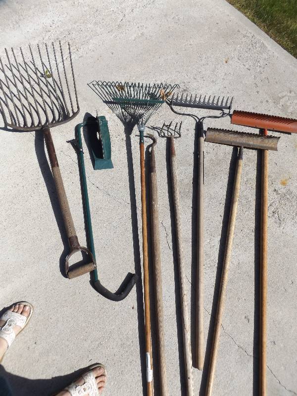 rakes, lawn edger