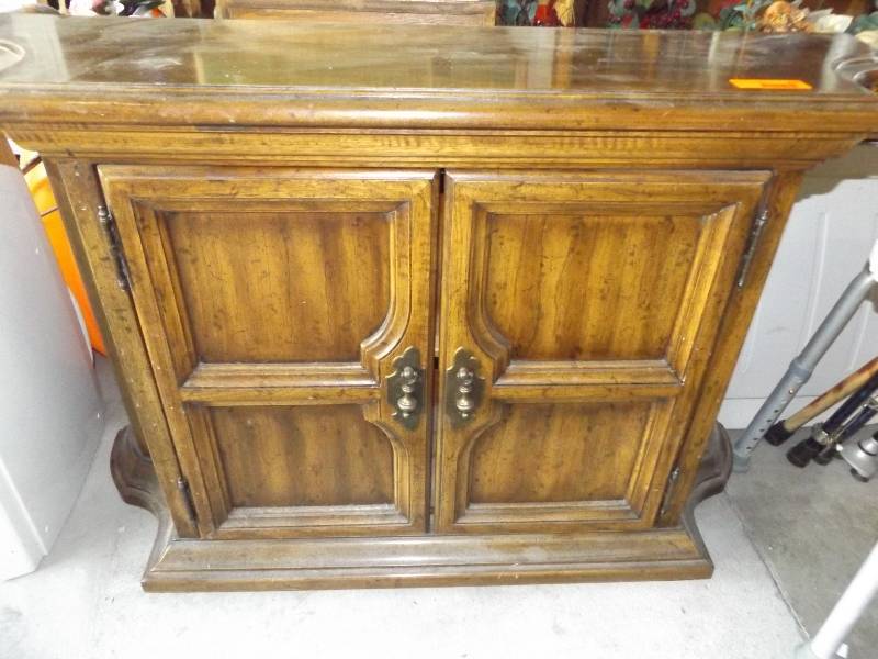 2 door wood cabinet