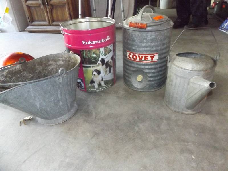 4 galvanized tin items