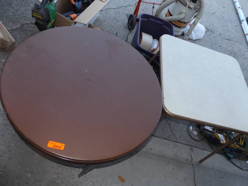 2 folding tables