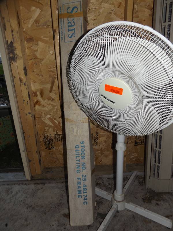 Fan, quilt rack