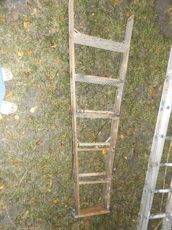 Wooden 6 ladder