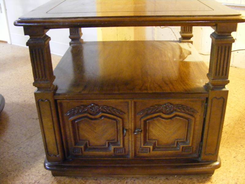 Wood Corner Table with Drawers
