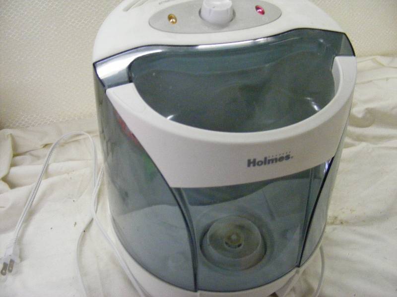 Holmes Humidifier and Proctor Silex Coffeemaker