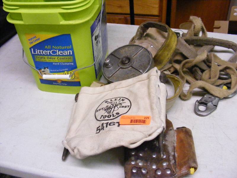 Canvas Tool Bag, Wire Reel, Wire Cutter, Chalk, Measurer, Climbing Belt