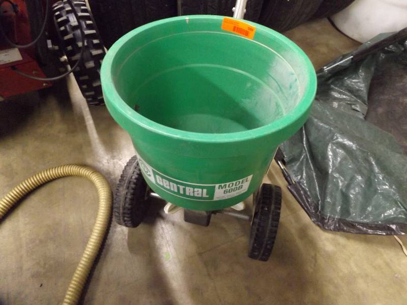 Central Model 600B SeedFertilizer Spreader