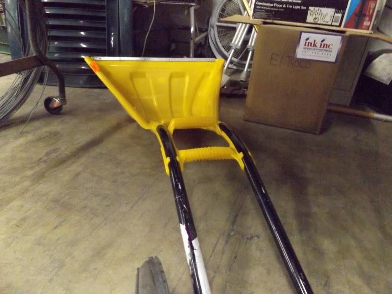 Yellow Snow Scoop