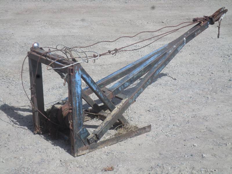 lot 3 image: Steel Tow-Truck Lift Bar With Chain...