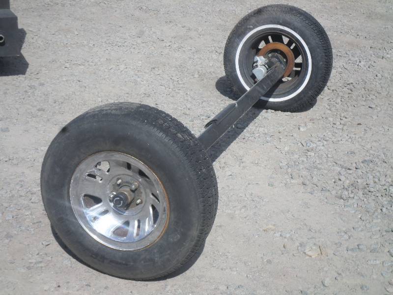 lot 4 image: 87 Trailer Axle With Disc Brakes, ...